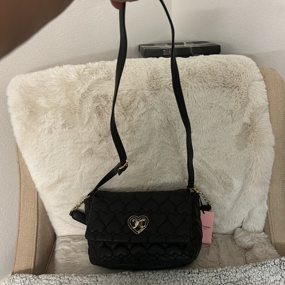 Juicy Couture NWT handle/Shoulder/Crossbody Heart Bag - Picture 3 of 17